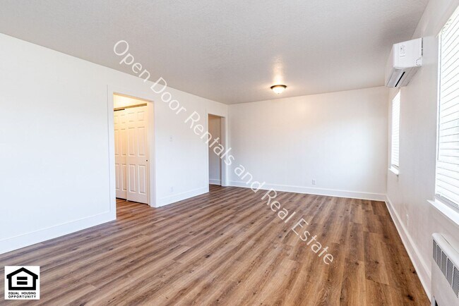 Photo - 1823 Griswold Dr Unit J12