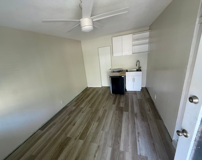 Photo - 217 SW 11th Ct Unit Studio