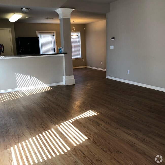 Building Photo - 2309 Blue Star Dr Rental