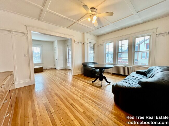 Photo - 699 Washington St Apartamentos