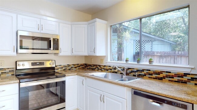 Photo - 2105 N Red Cedar Cir