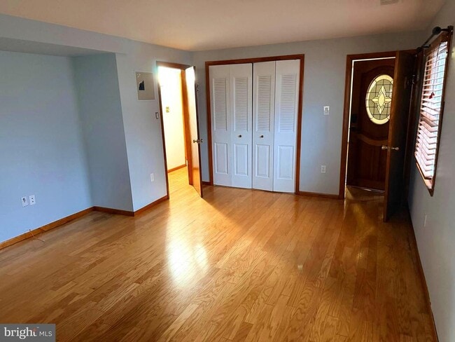 Photo - 5052 Lakeland Ct