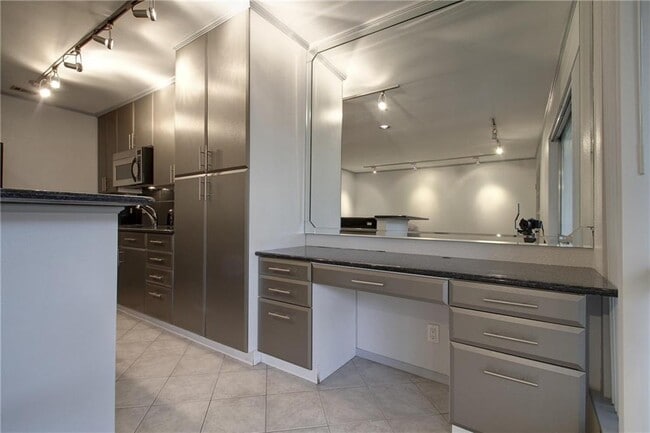Photo - 500 E Riverside Dr Unit 136