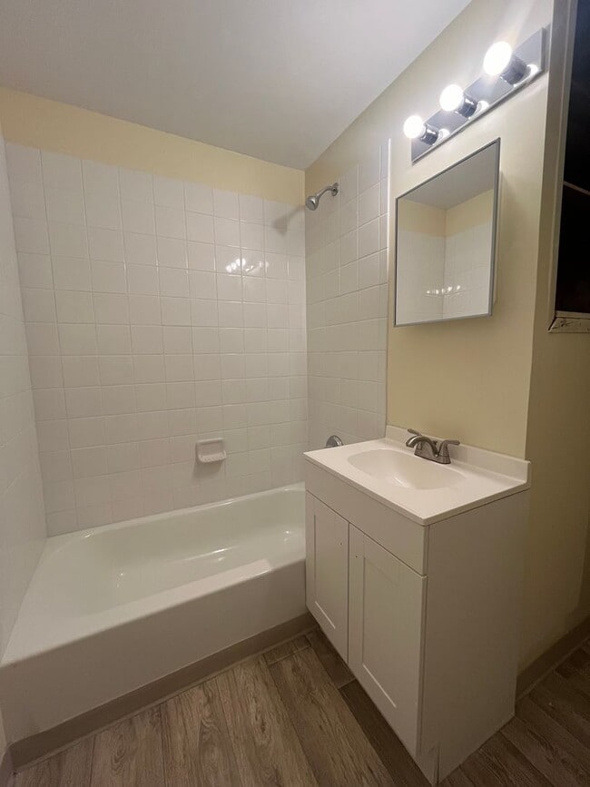 Photo - 595 Park St Unidad Lower