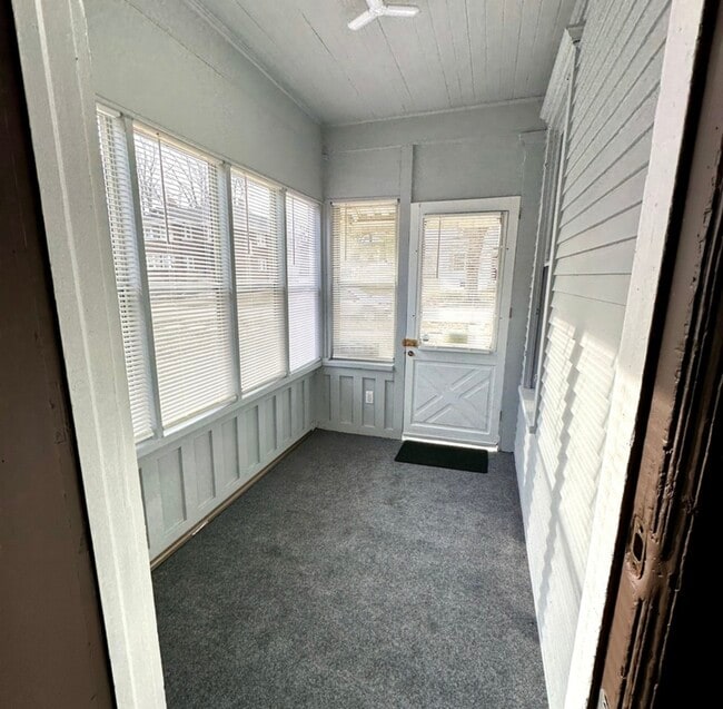 Photo - 408 S Gardiner Ave