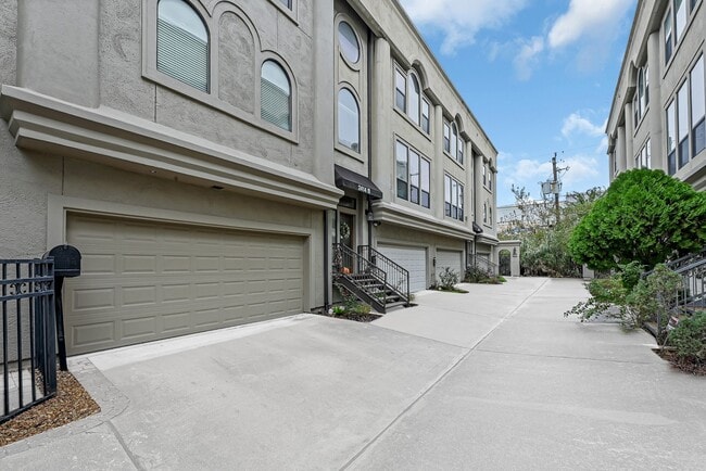 Photo - 2414 Dorrington St Unit A