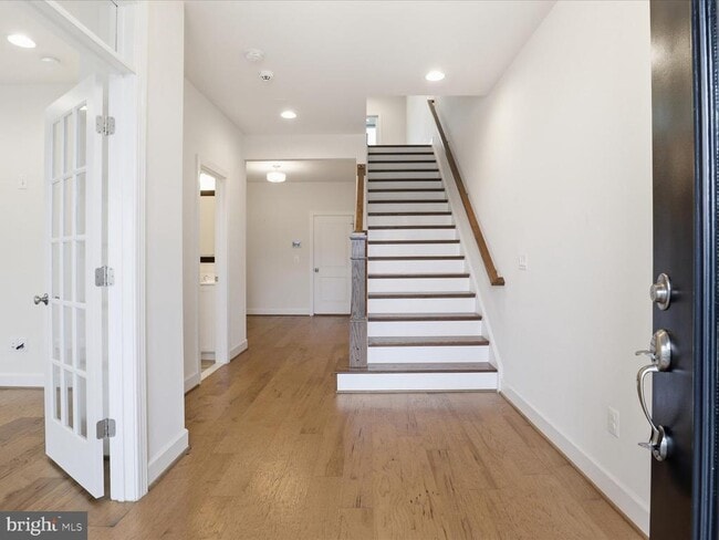 Photo - 20305 Savin Hill Dr