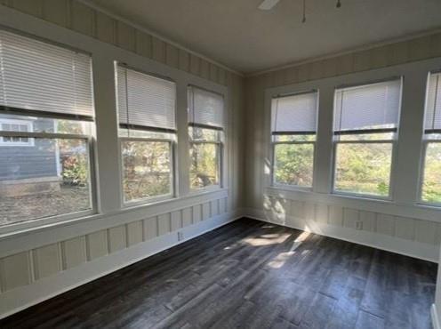 Building Photo - 2313 N Locust St Rental