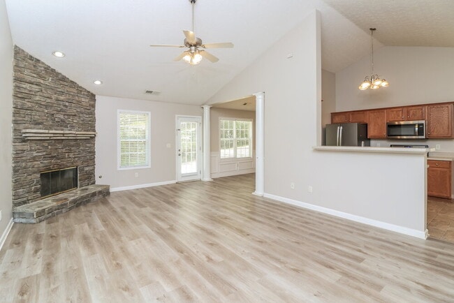 Photo - 216 Overlook Dr