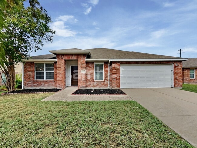 Photo - 1102 Longhorn Ln House