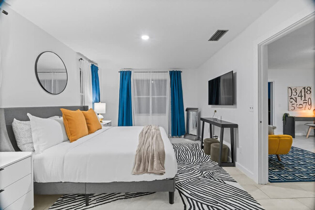 38 Colony St Unidad SI ID1578520P
