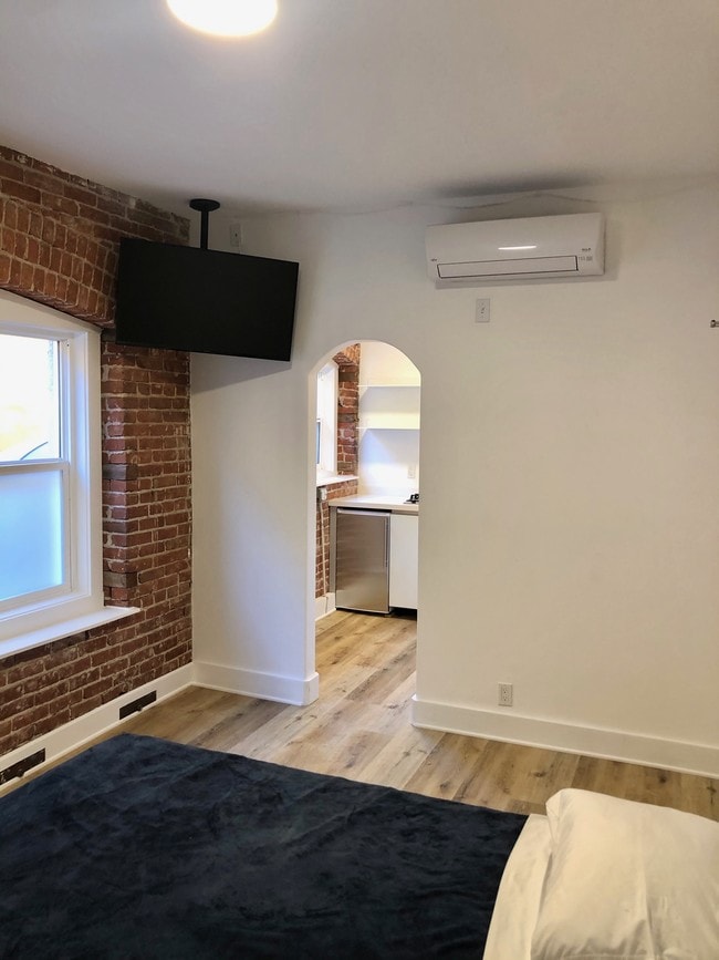 Unit 105 - Boardwalk Flats - Ocean Front Studios
