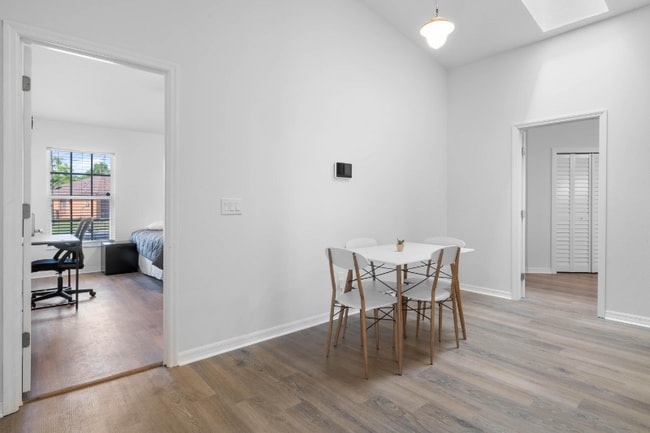 Photo - 802 Abbott Ave