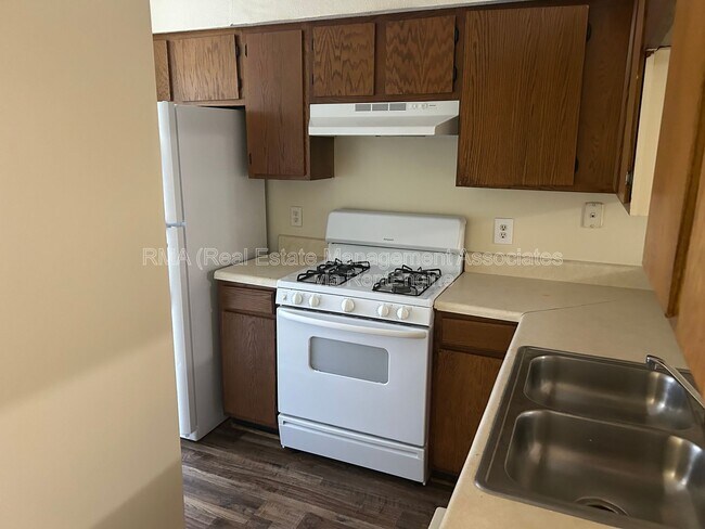 Photo - 105 Westwind Ct