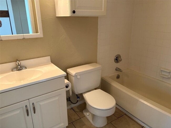 Photo - 21013 Highland Lake Dr