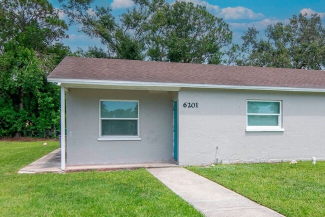 Building Photo - 3/2 Duplex in Bradenton Rental