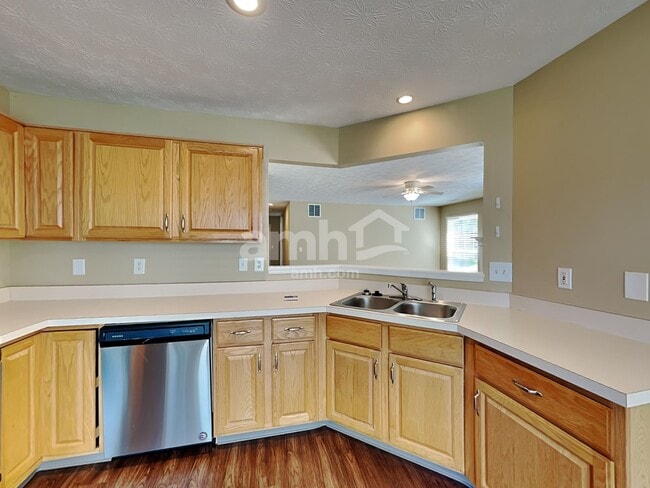 Photo - 7304 Wethersfield Dr