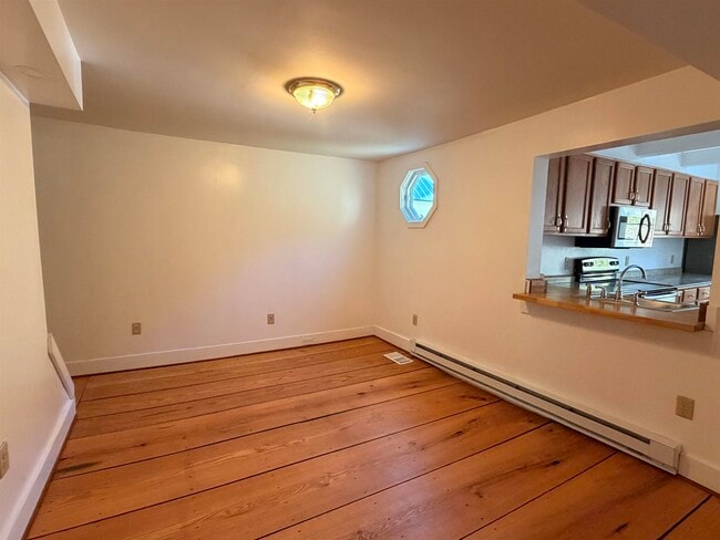 Photo - 27 Ashuelot St Unit A