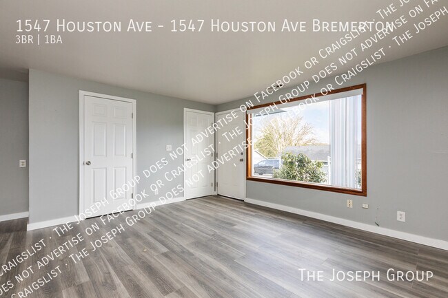 Photo - 1547 Houston Ave Unit 1547 Houston Ave Bremerton