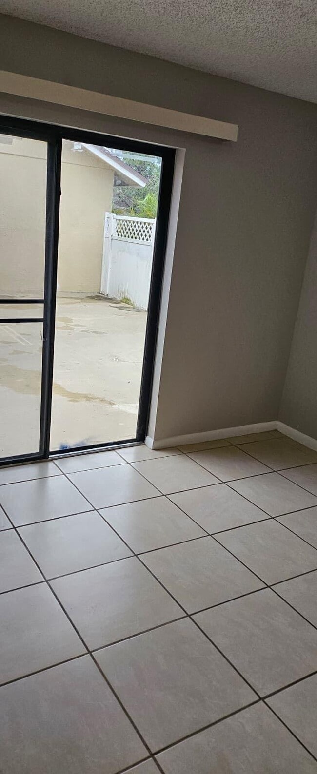 Photo - 1461 Hawthorne Pl