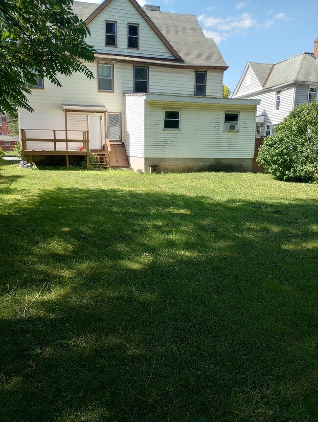 Photo - 410 Linden Pl Unit A