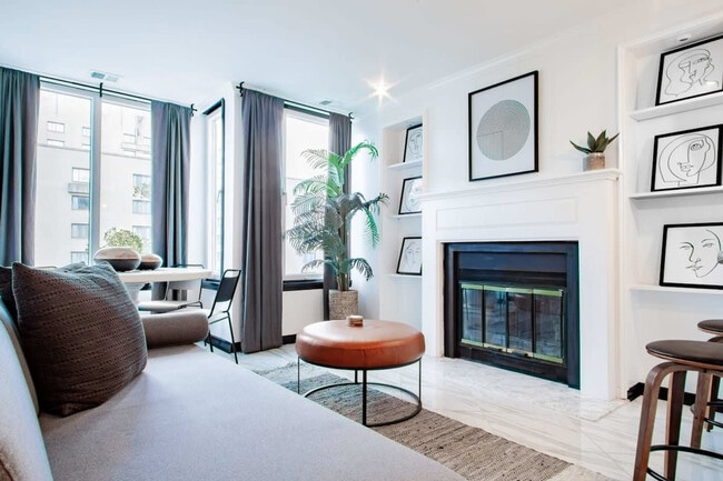 Photo - 1020 16th St NW Unidad ID1238460P