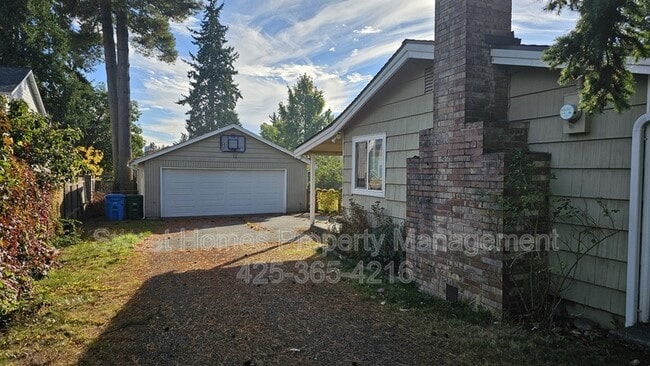 Building Photo - 1217 NE 184th St