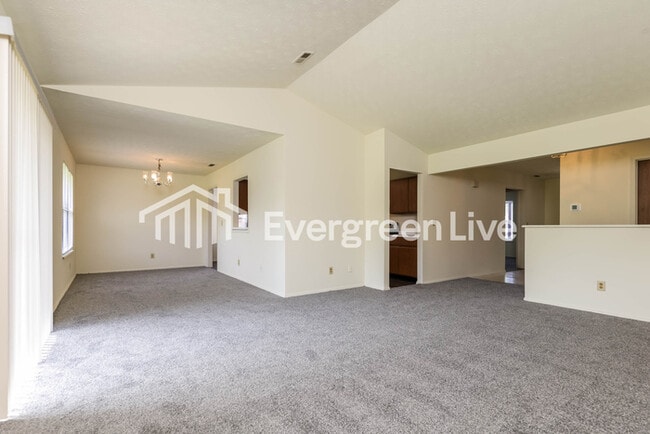 8688 Deer Hollow Dr