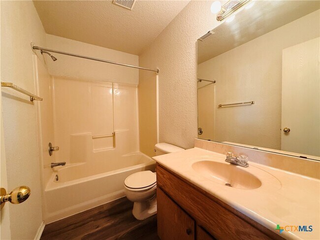 Photo - 2801 Lucille Dr