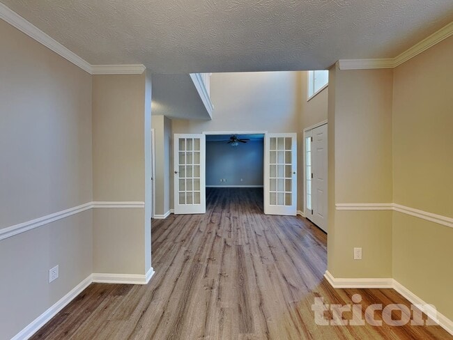 Photo - 407 Emerald Trce