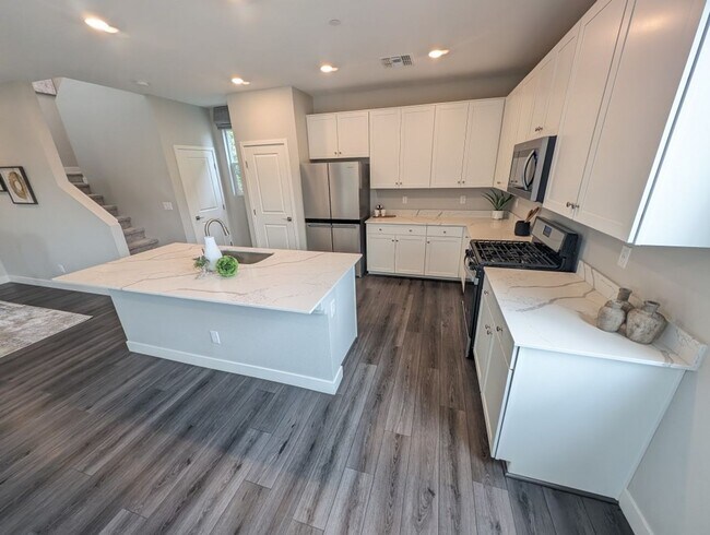 Photo - 10795 Gentle Crst Ave