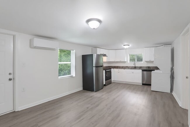 Building Photo - 1310 Pirkle Rd Unit A Rental