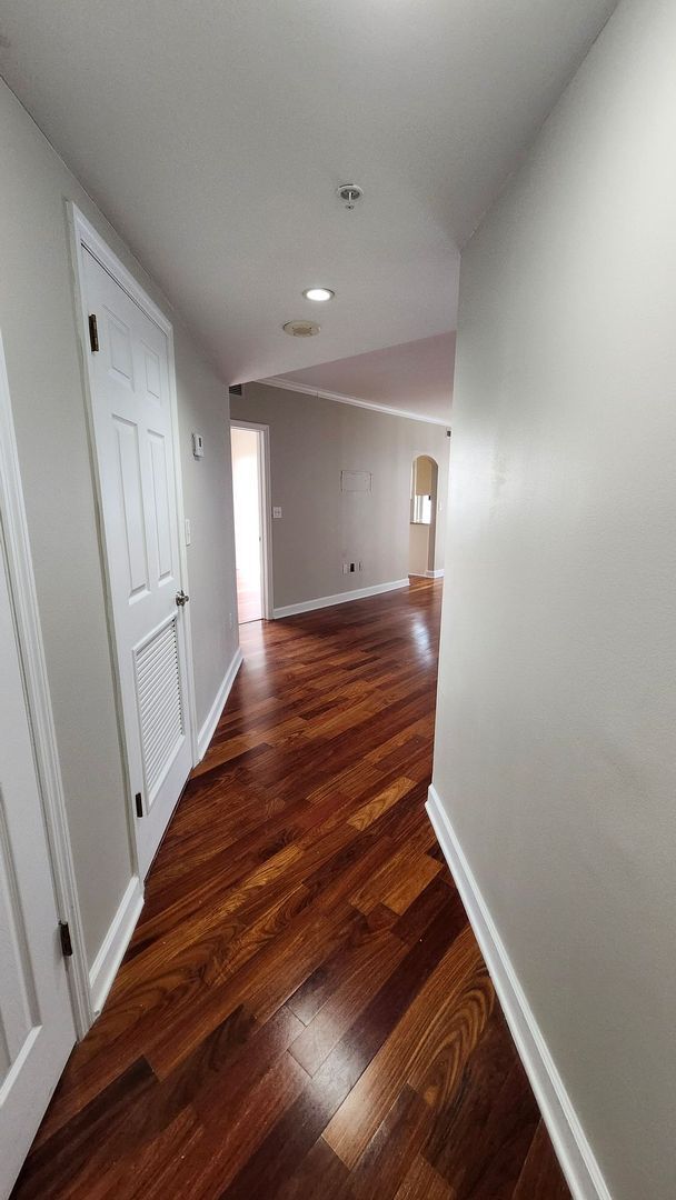 Photo - Spacious Midtown Condo with 2 Bedrooms, 2 Balconies & Internet Included!
