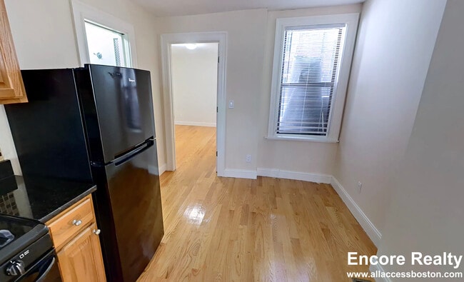 61 Joy St Unit 1