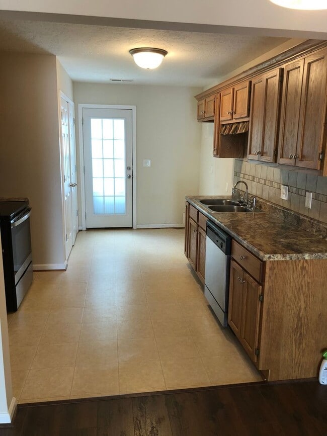 Photo - Cobblestone Trace- Oxford's Premier 55+ Co...