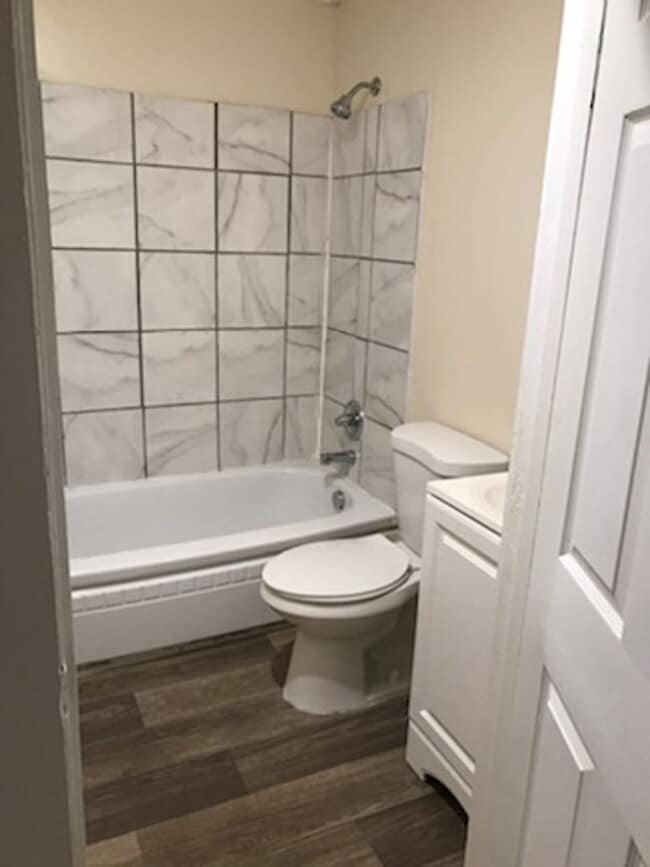 Photo - 2004 Franklin St Unidad A