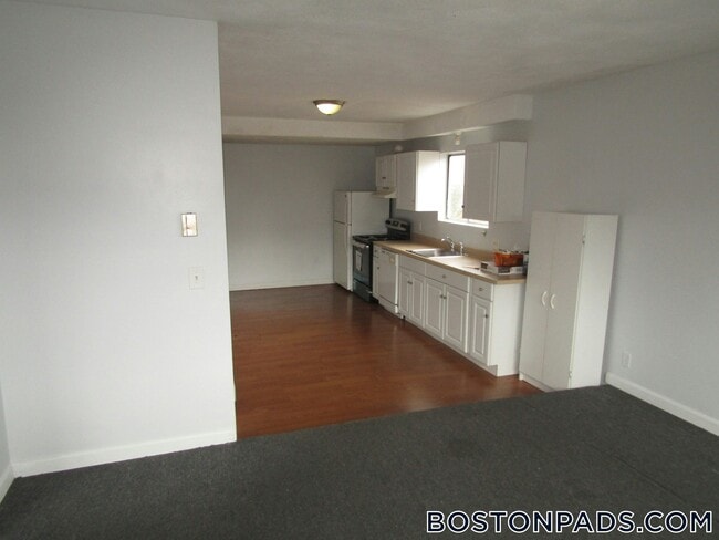 Photo - 1247 Commonwealth Ave Unidad 1