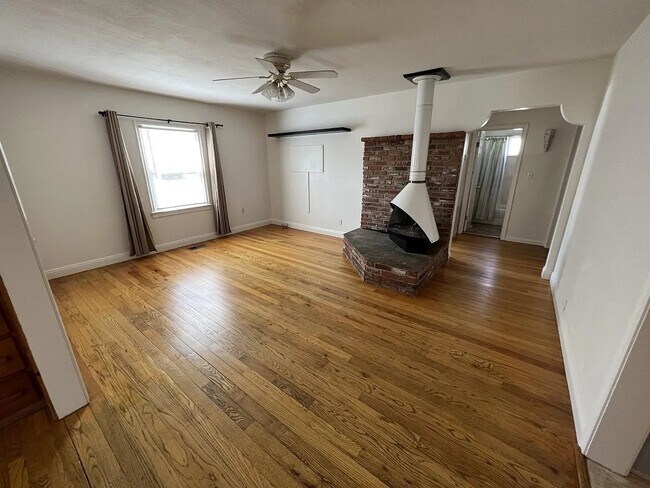 Living Room - 1626 Hoyt St