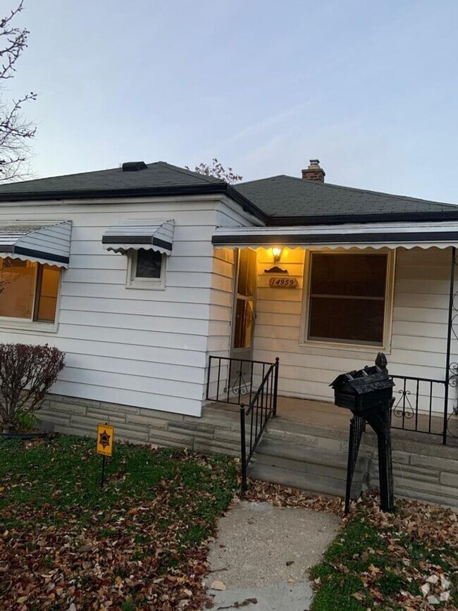 Building Photo - 2 Bedroom Single Family Home