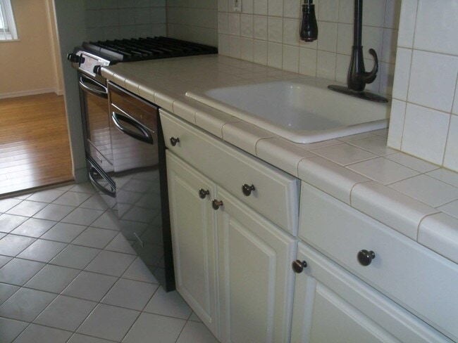 Photo - 225 St Pauls Ave Unit 2D
