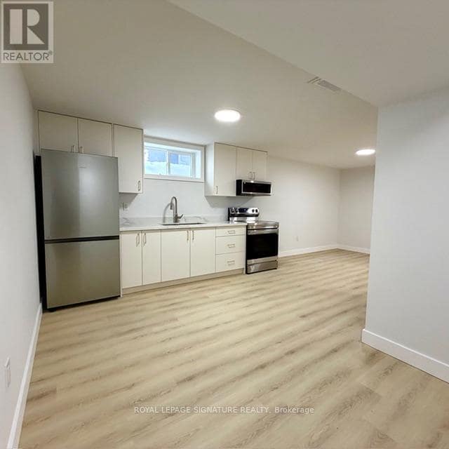 Photo - 293 Glebemount Ave