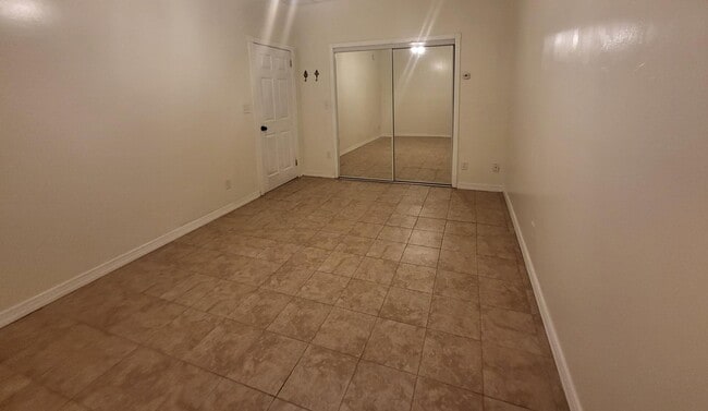 Building Photo - 209 W King St Unit C Rental