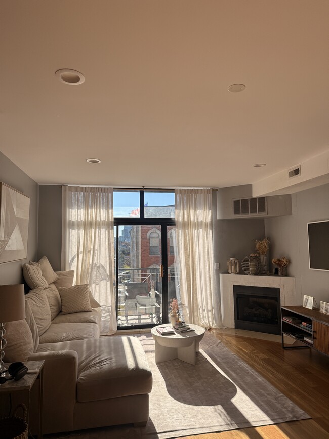 Photo - 651 N Milwaukee Ave Unit 301