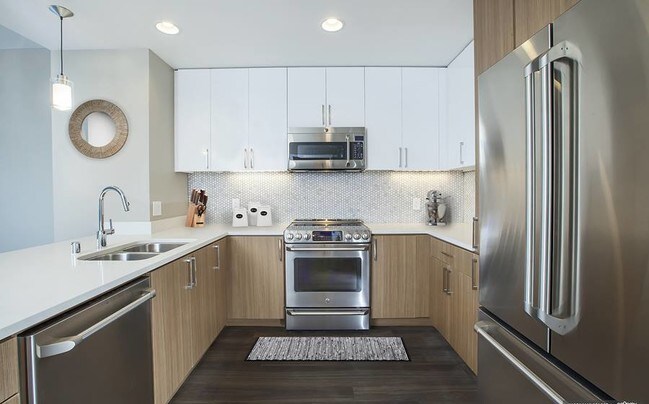 Avalon Towers On The Peninsula Apartments For Rent In Mountain