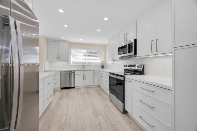 Photo - 6110 SW 79th St