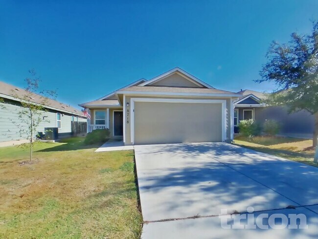 Building Photo - 8718 Segura Wy