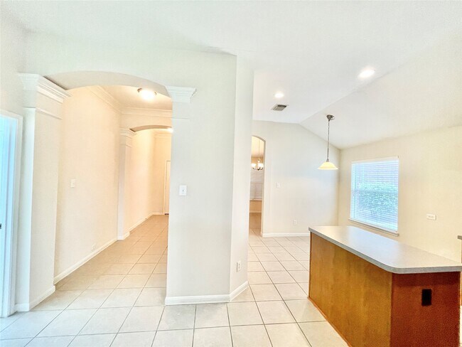 Photo - 910 Pickett Hill Ln