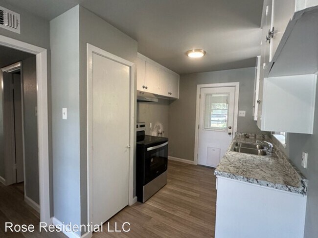 Photo - 3 br, 1 bath House - 342 Trudell Dr