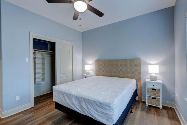 Photo - 1002 Bayview Dr