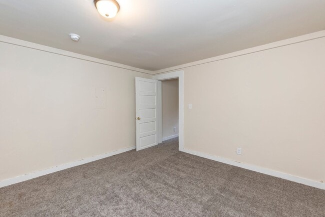 Photo - Edgerton Duplex 2 Unidad Apt A